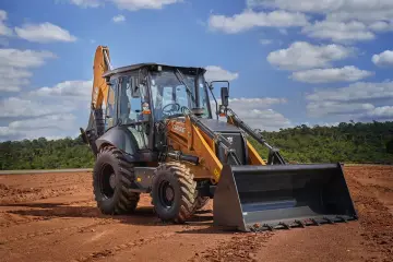 Retroescavadeira Case 575SV, 96 hp e 7.662 kg