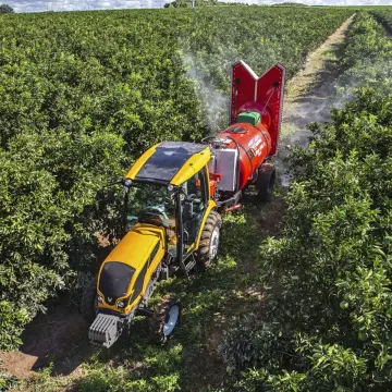 Trator 89 cv 4x4 Valtra A83F